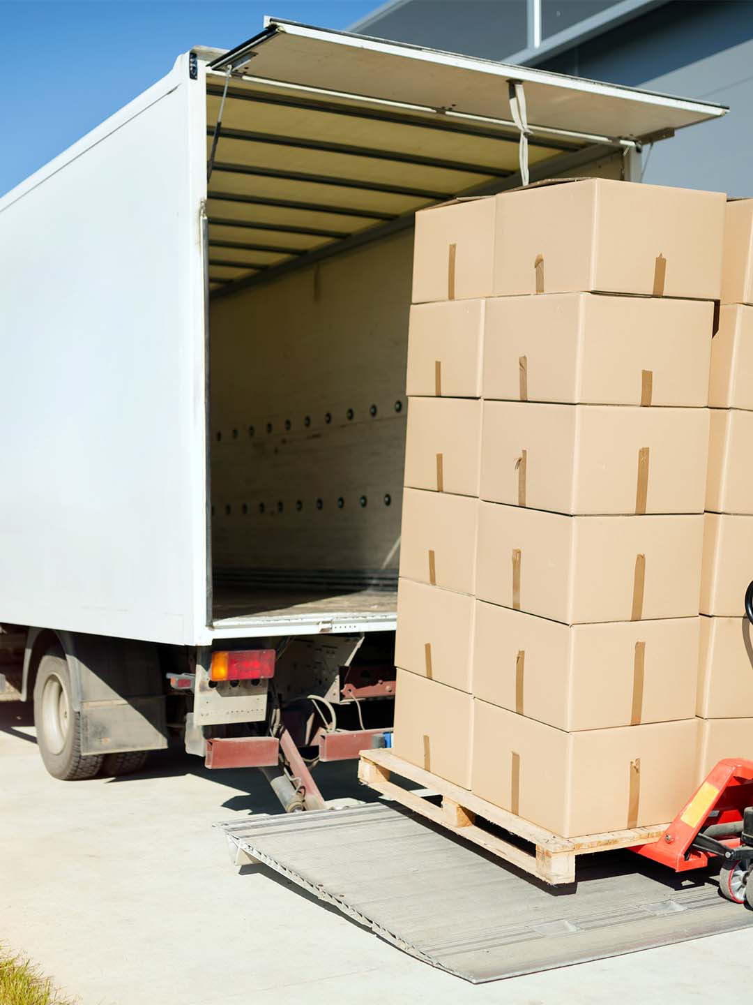 loading boxes in truck